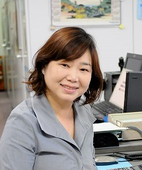 石原 百合子